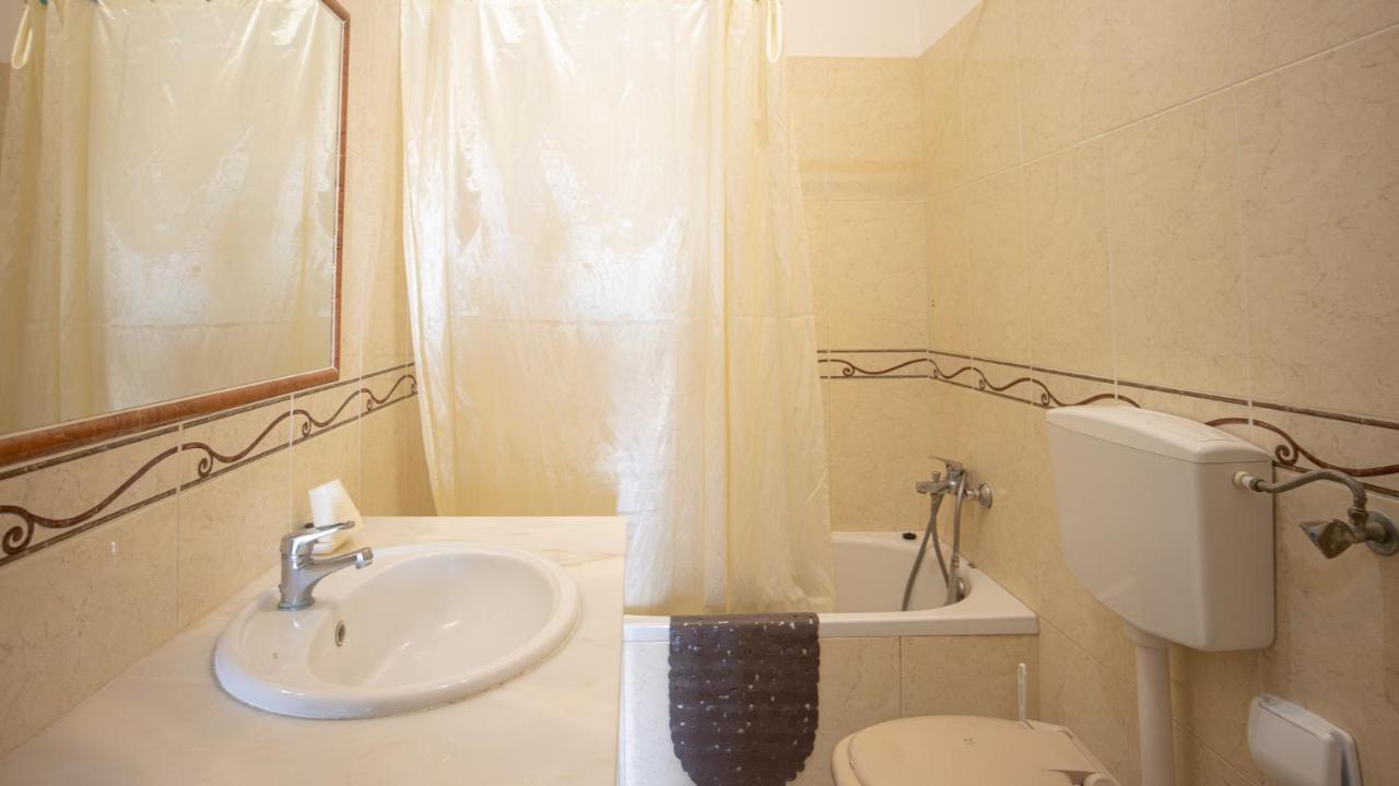 Apartamento Tio Pedro - By Bedzy Albufeira Exterior foto